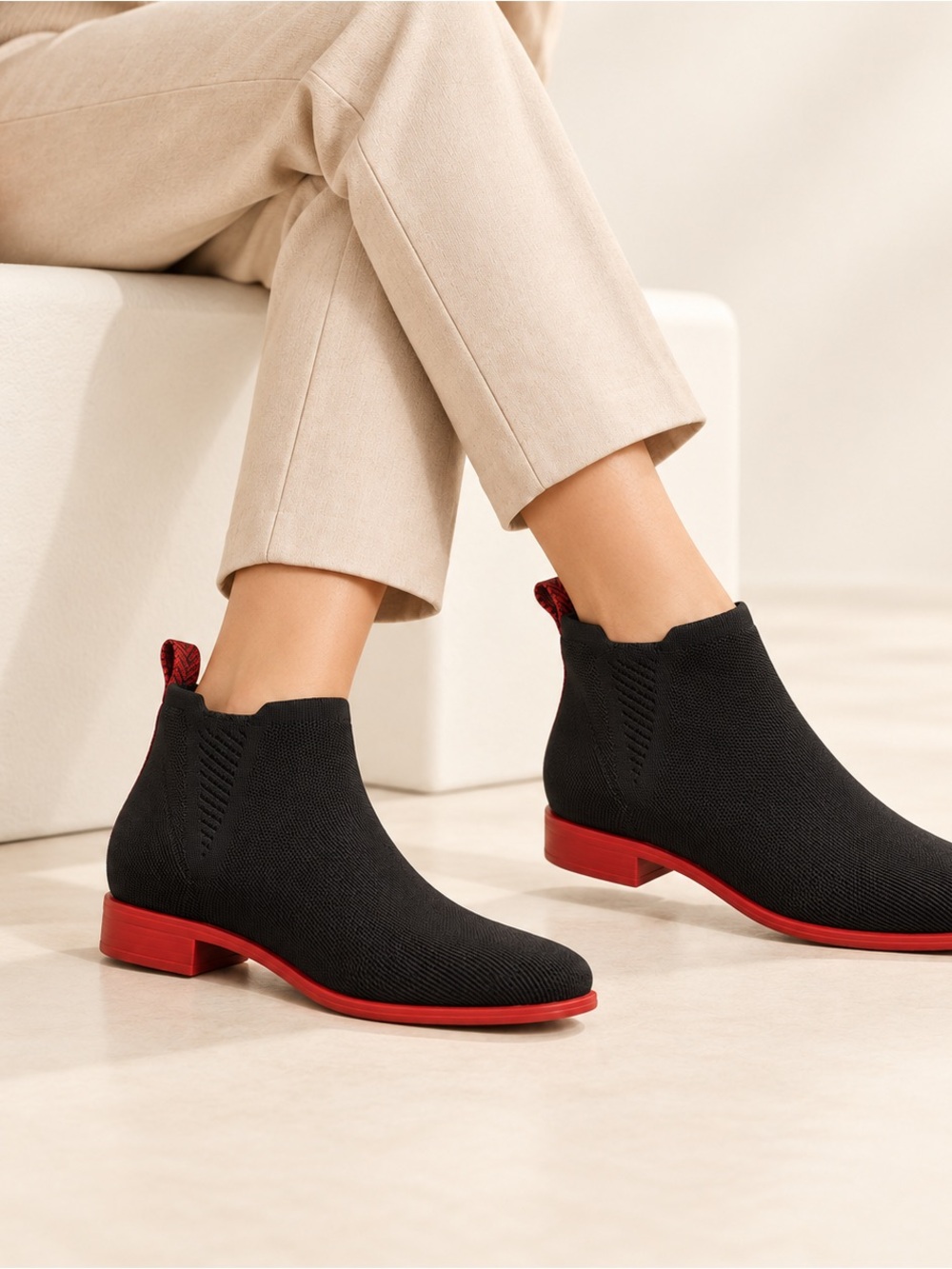 Vivaia Ryan Slip-On Chelsea Boots